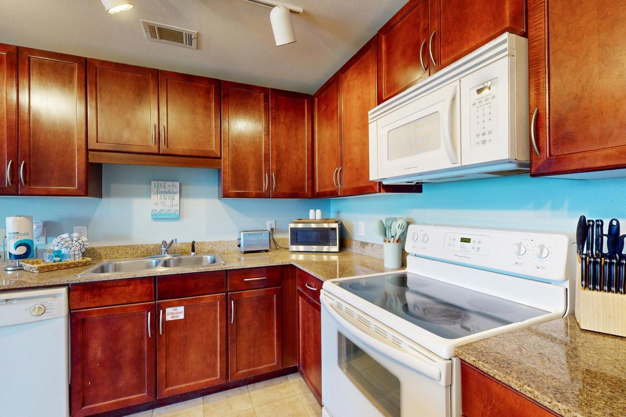 Lake Town Wharf Panama City Beach Room photo