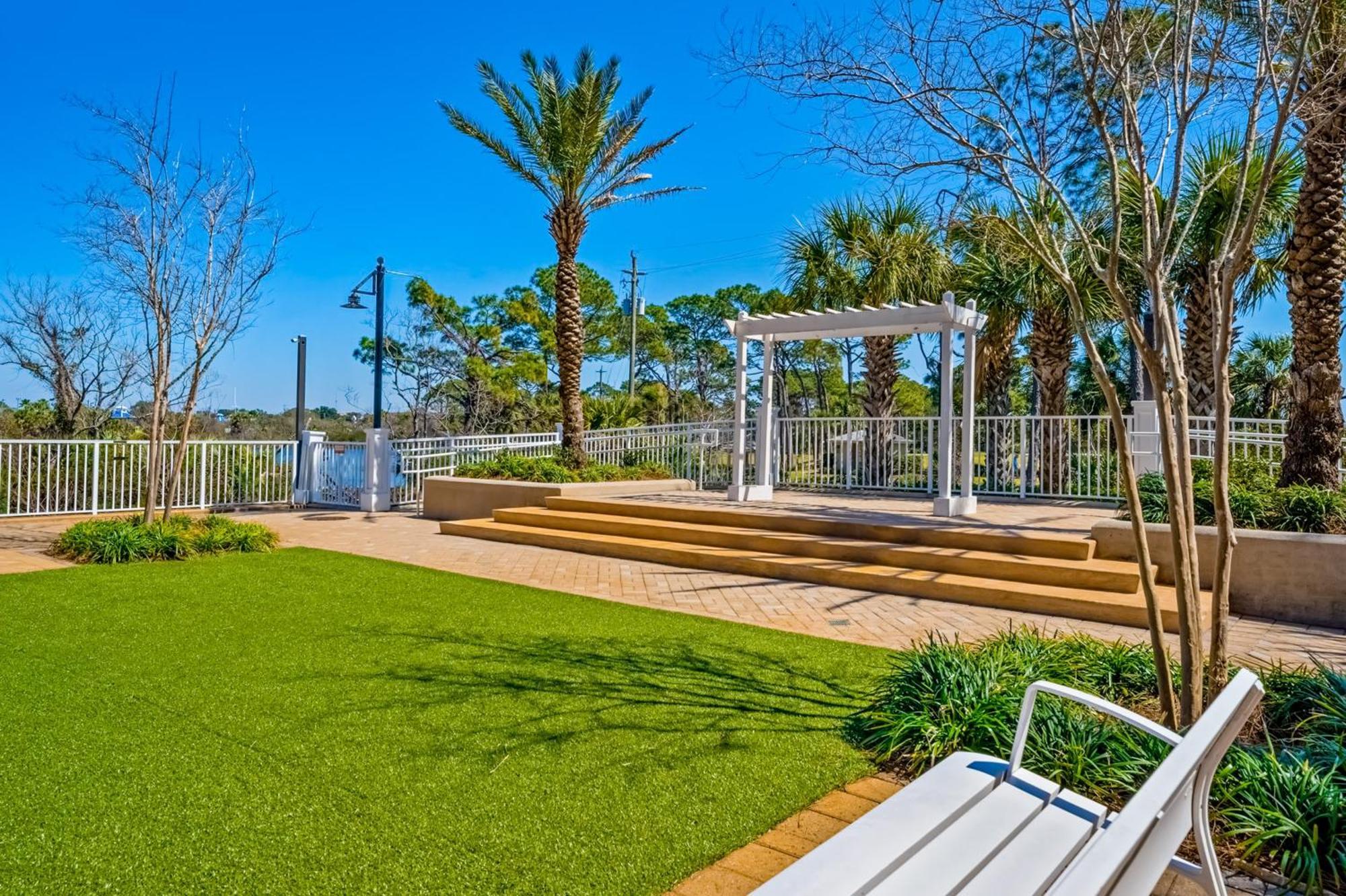 Lake Town Wharf Panama City Beach Room photo